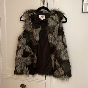 Fur vest